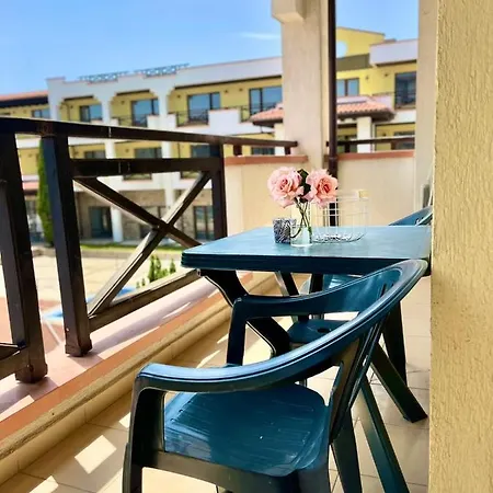 в комплекс свети никола плаж градина Apartment Tschernomorez